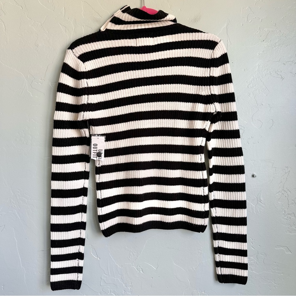 NWT BDG Urban Outfitters Black White Striped Knit Sweater Size Small Preppy - Picture 4 of 7